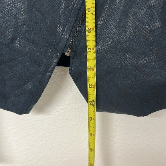 Blank NYC Blue Faux Leather Snakeskin Asymmetrical Zip Jacket large NWT Anthro - Picture 7 of 13